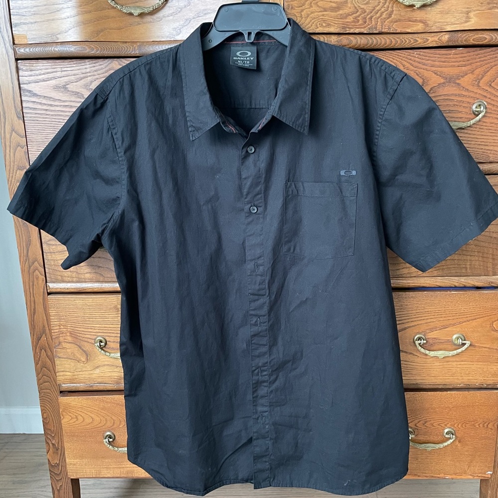 Black Oakley button down shirt XL